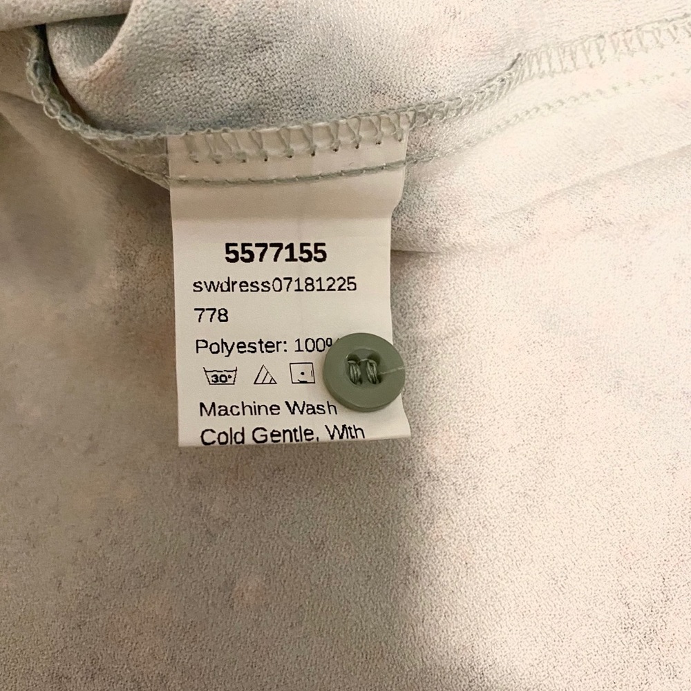 ☼ NWOT Floral Dress - Picture 8 of 8